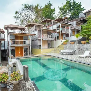 Hotel Tree House **